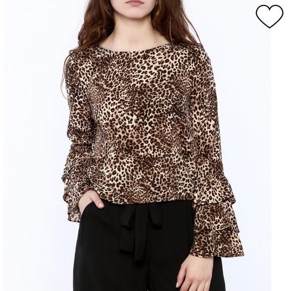 Rose & Olive Tops - ROSE & OLIVE leopard prints pleaded sleeves with bow blouse women’s size M
